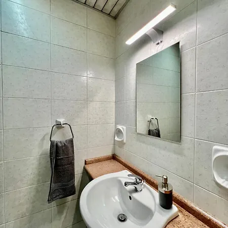 A Lovely 3 Bedroom Townhouse In