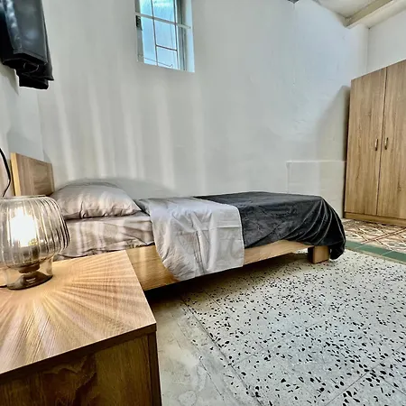 A Lovely 3 Bedroom Townhouse In *