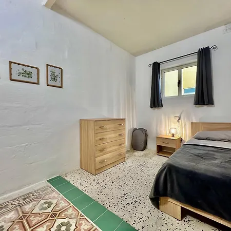 A Lovely 3 Bedroom Townhouse In Msida